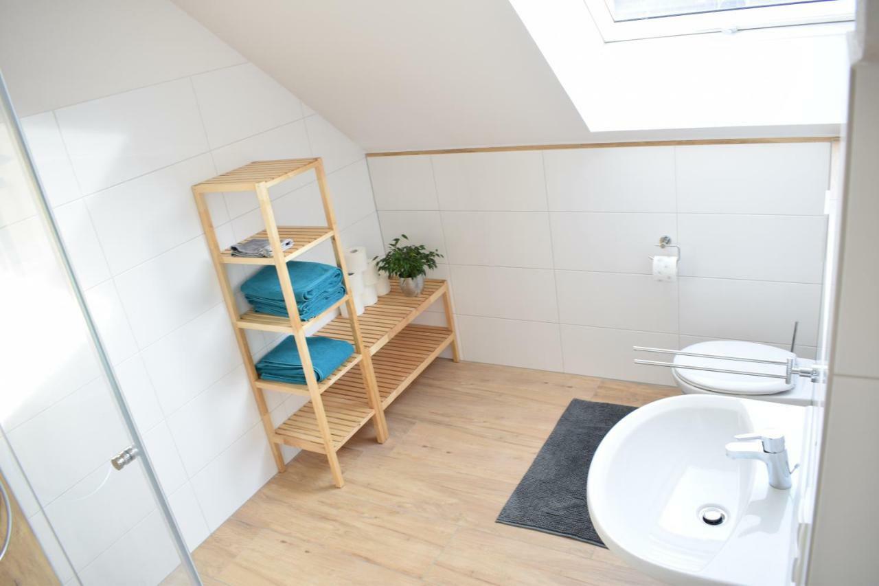 Einladende Ferienwohnung Auf Bauernhof In ซินซิก ภายนอก รูปภาพ